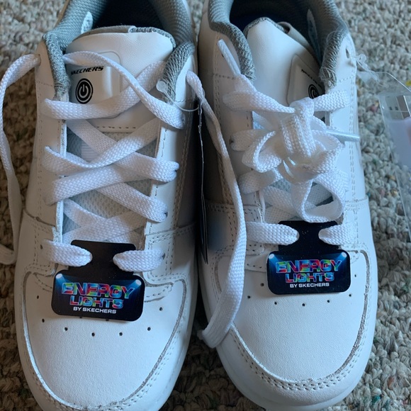 Skechers light up leather sneakers (unisex) - Picture 7 of 8